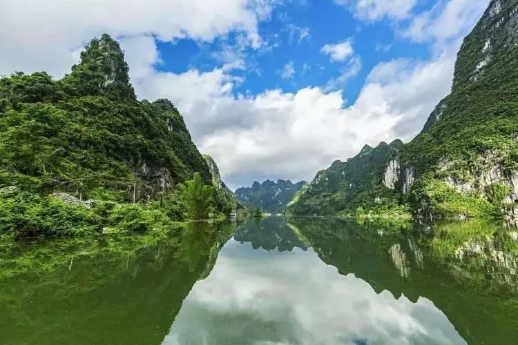 美人鱼游玩